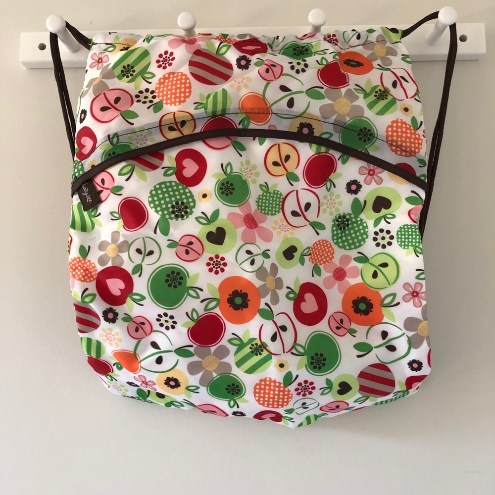 Thirty One drawstring bag with apples